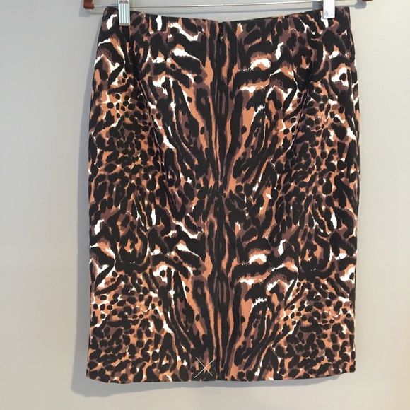Gorgeous Talbots animal print pencil skirt - Picture 2 of 4